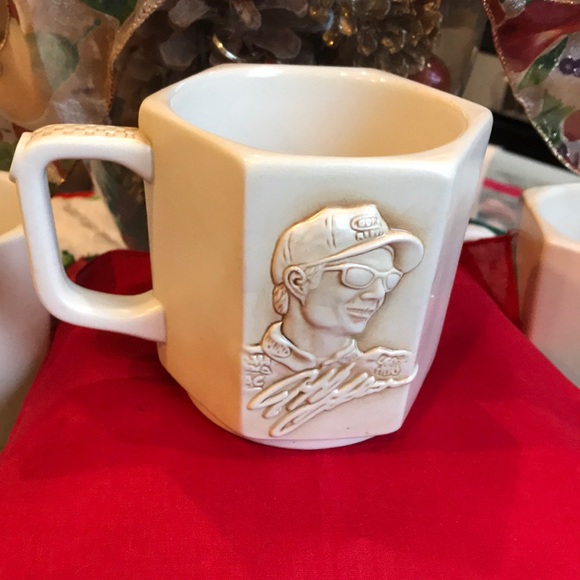 COLLECTIBLE NASCAR JEFF GORDON #24 3D Cup Set of 4 - Picture 2 of 6